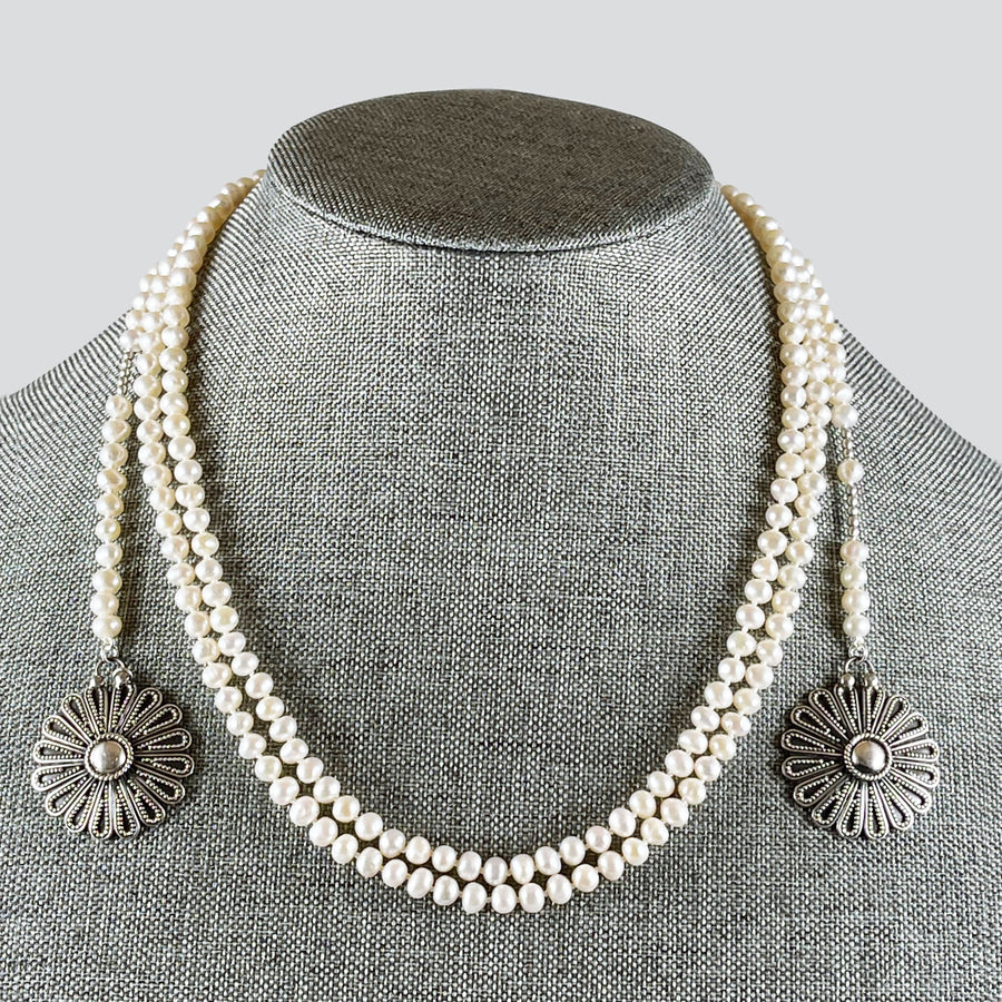 white pearl necklace